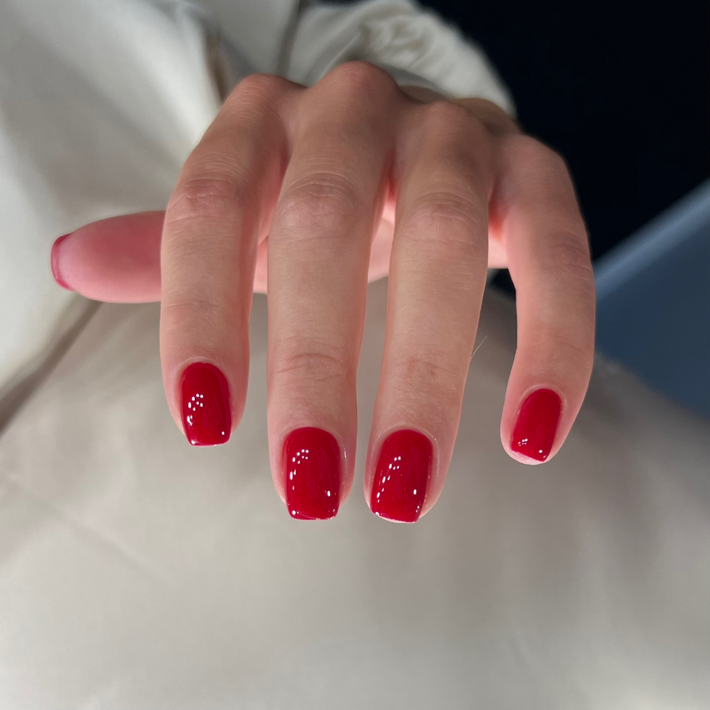 Маникюр с покрытием гель-лак