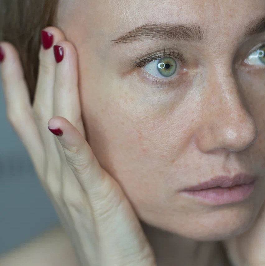 Коррекция и окрашивание бровей +Botox