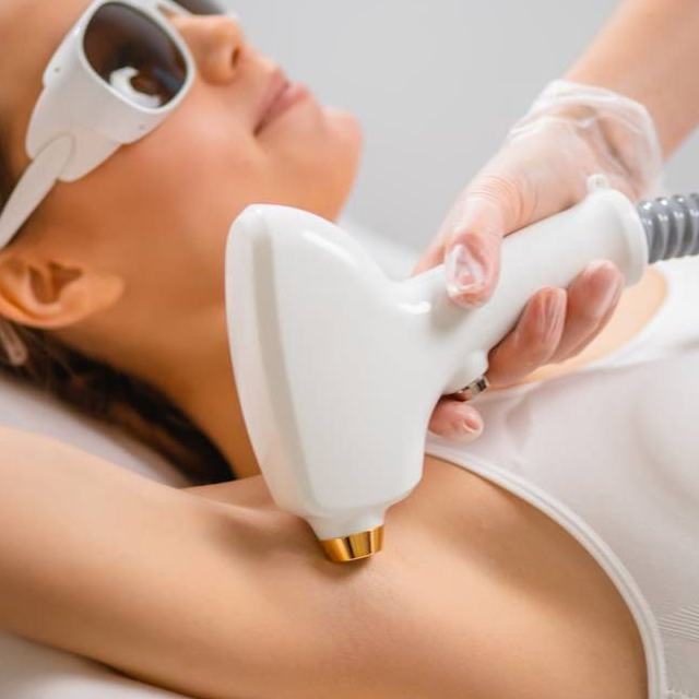 Выгодный комплекс : верхняя губа + подмышки + руки полностью + белая линия живота + глубокое бикини + ноги полностью