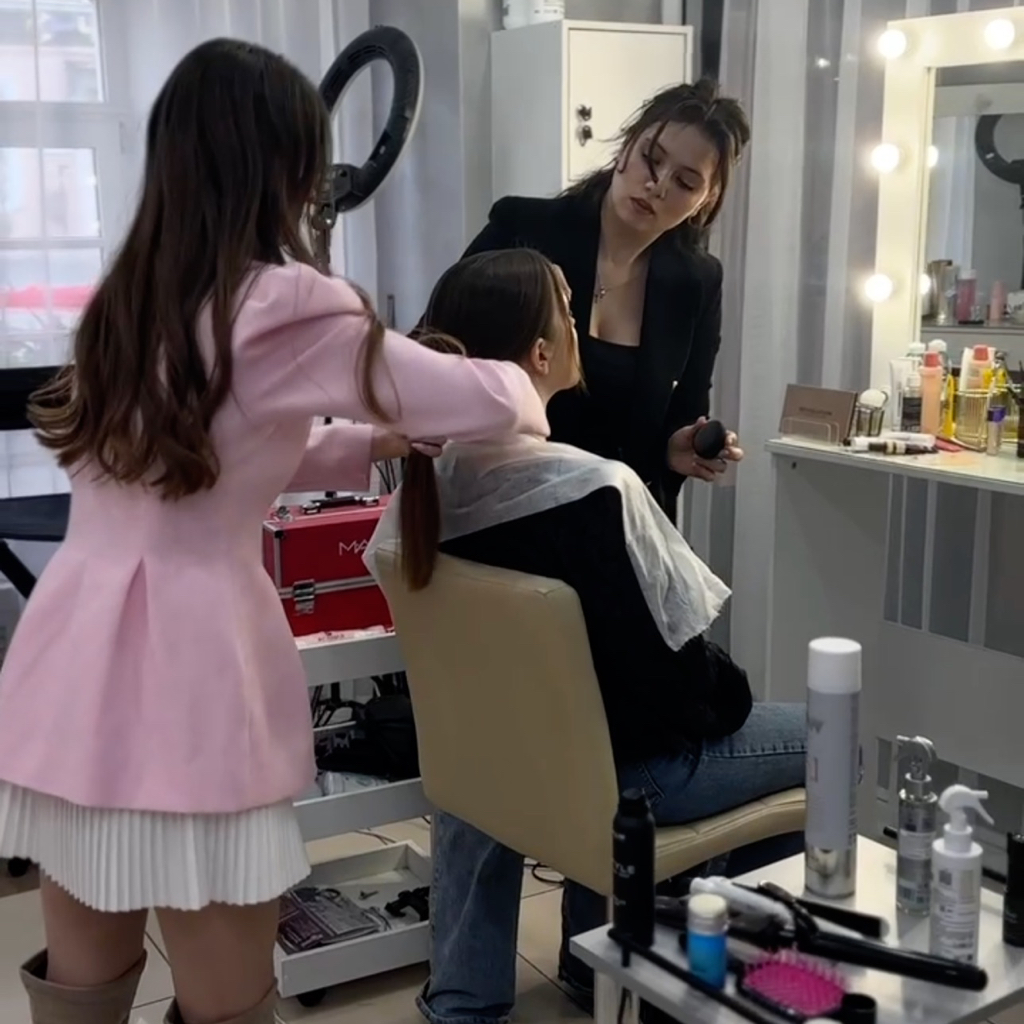 Макияж и прическа с выездом в черте города