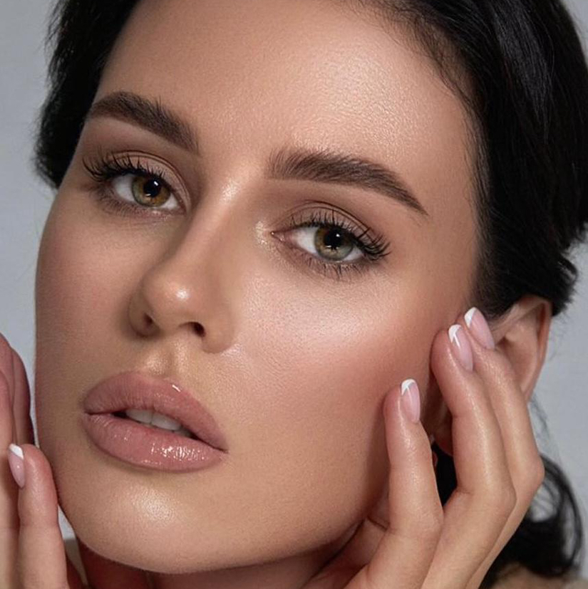 Коррекция и окрашивание бровей