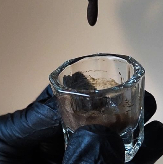 Окрашивание бровей