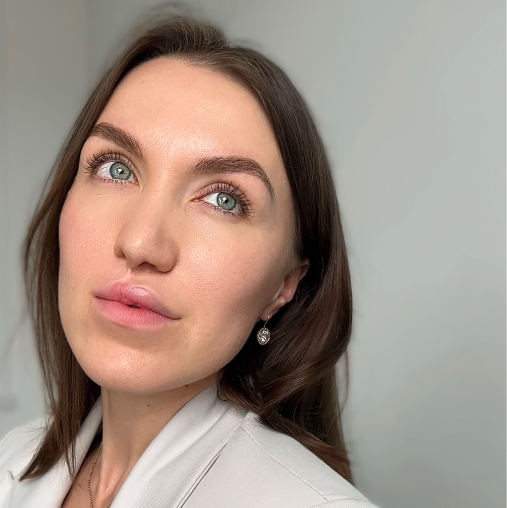 Оформление бровей ( коррекция и окрашивание )