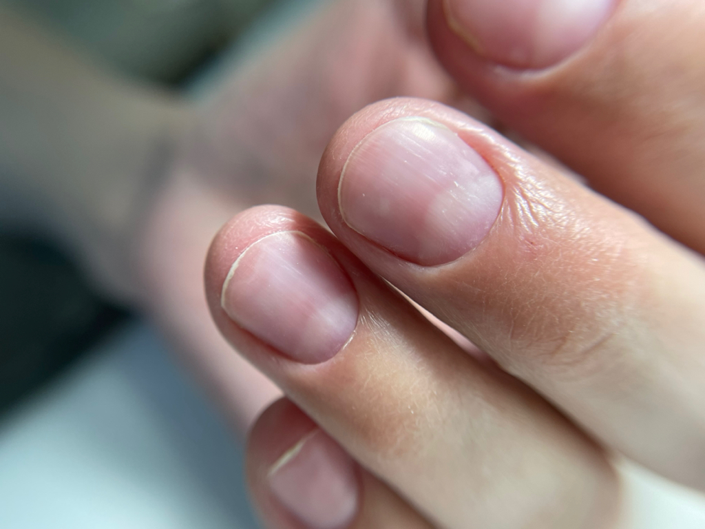 Гигиенический комбинированный маникюр