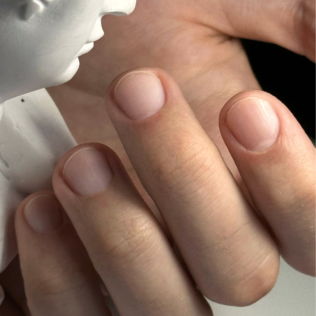 Маникюр без покрытия