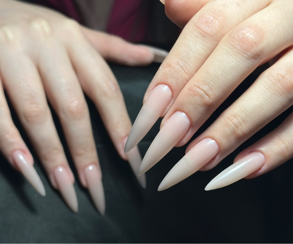 Наращивание ногтей