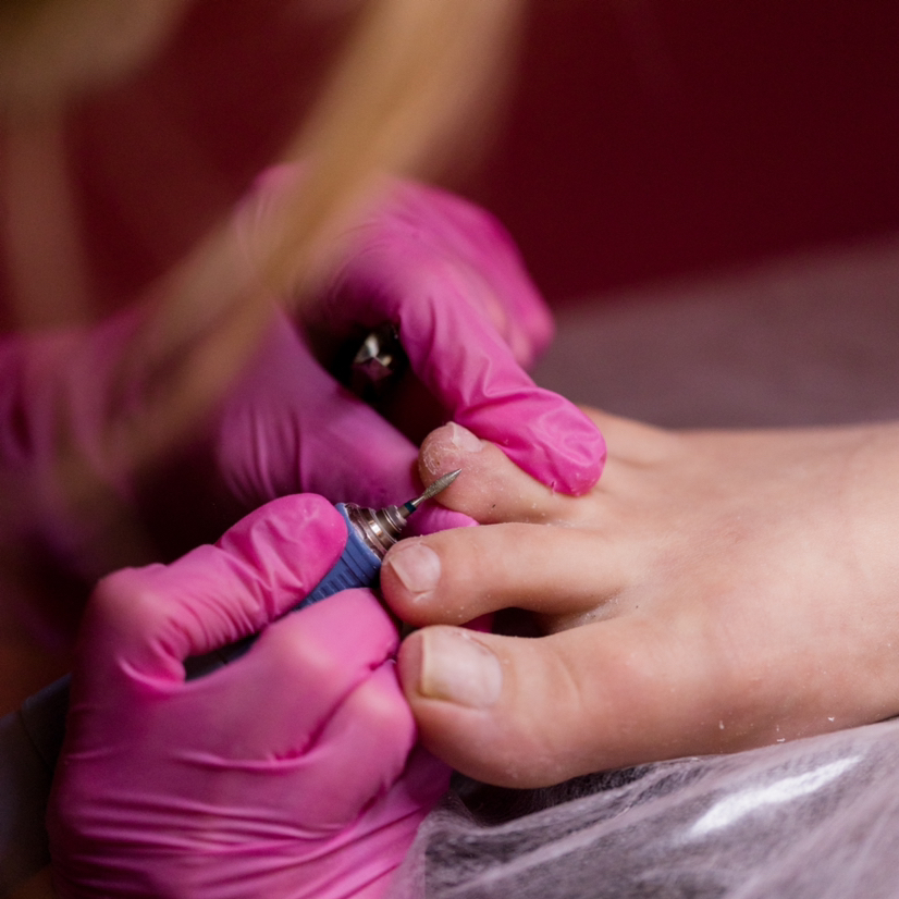 Экспресс-педикюр (только пальчики) без покрытия