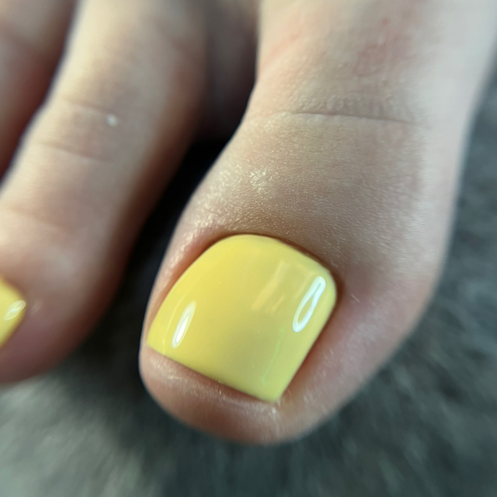 Педикюр пальчиков с покрытием гель-лак