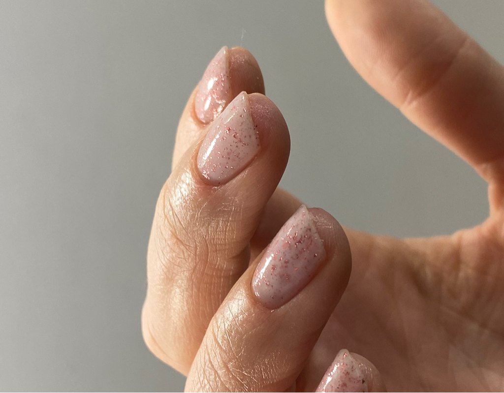 Нанесение простого лака