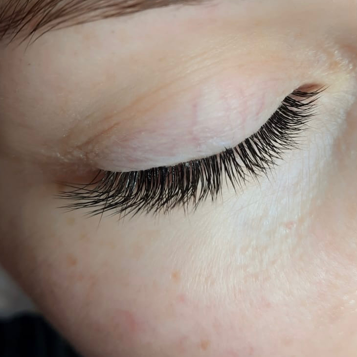 Наращивание ресниц классика