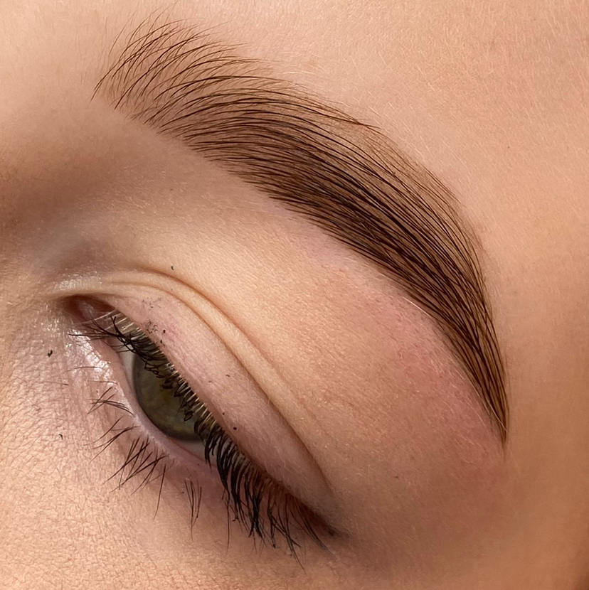 Оформление и окрашивание бровей