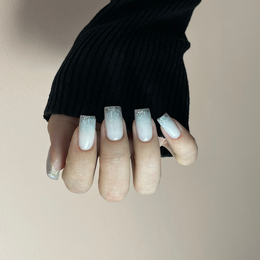 Наращивание ногтей