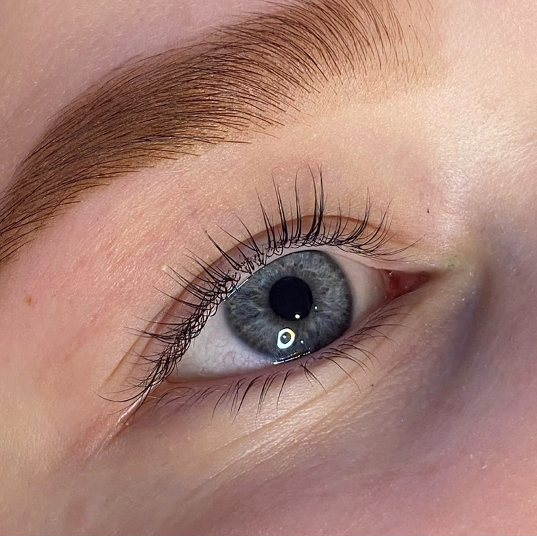 Итальянское восстановление ресниц