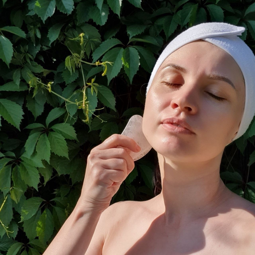 Массаж лица anti-age ( авторская техника)