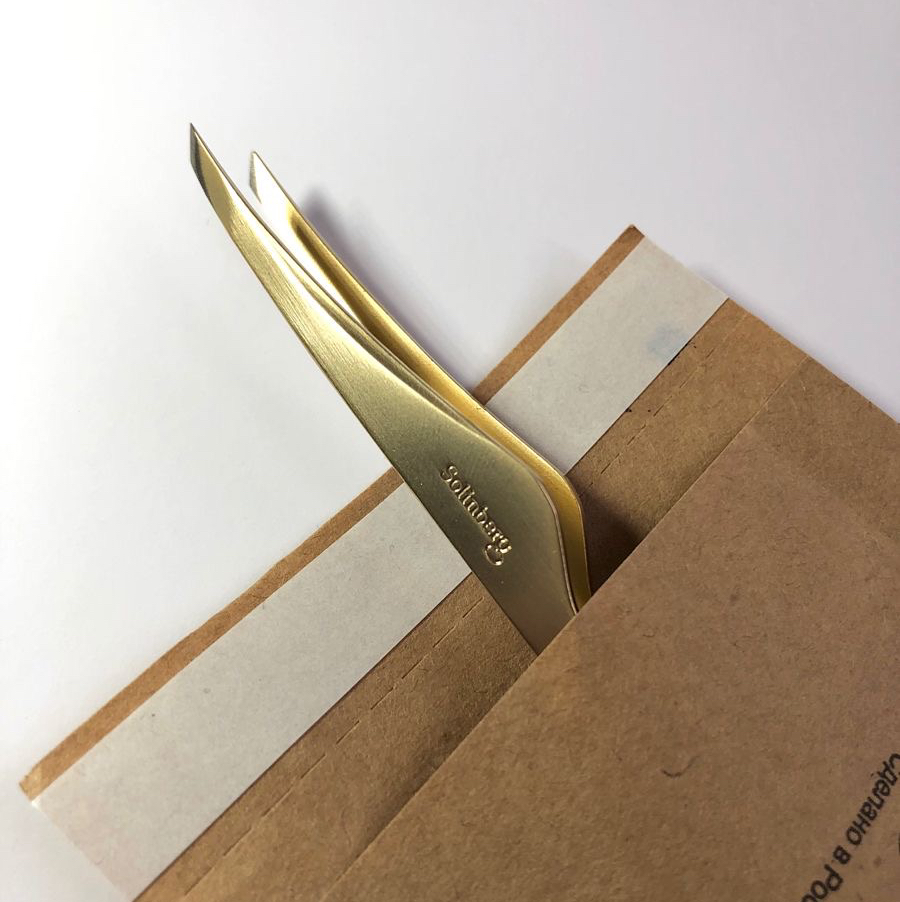 Коррекция бровей