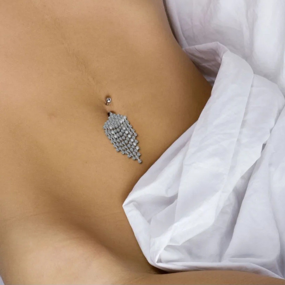 Мен оны жопқа ұрдым, ол қышыды.