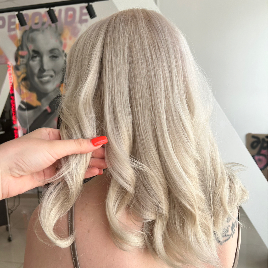 Тотал блонд прикорневой