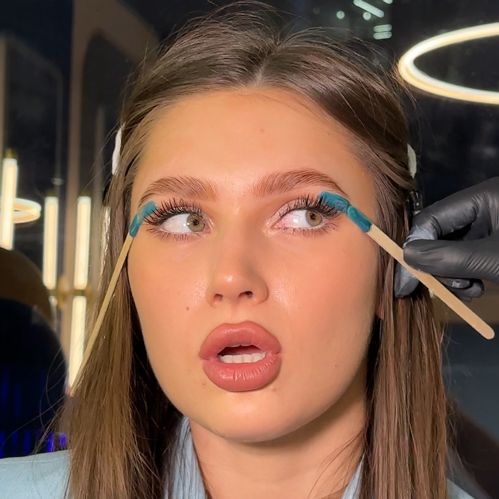 Коррекция бровей + прореживание