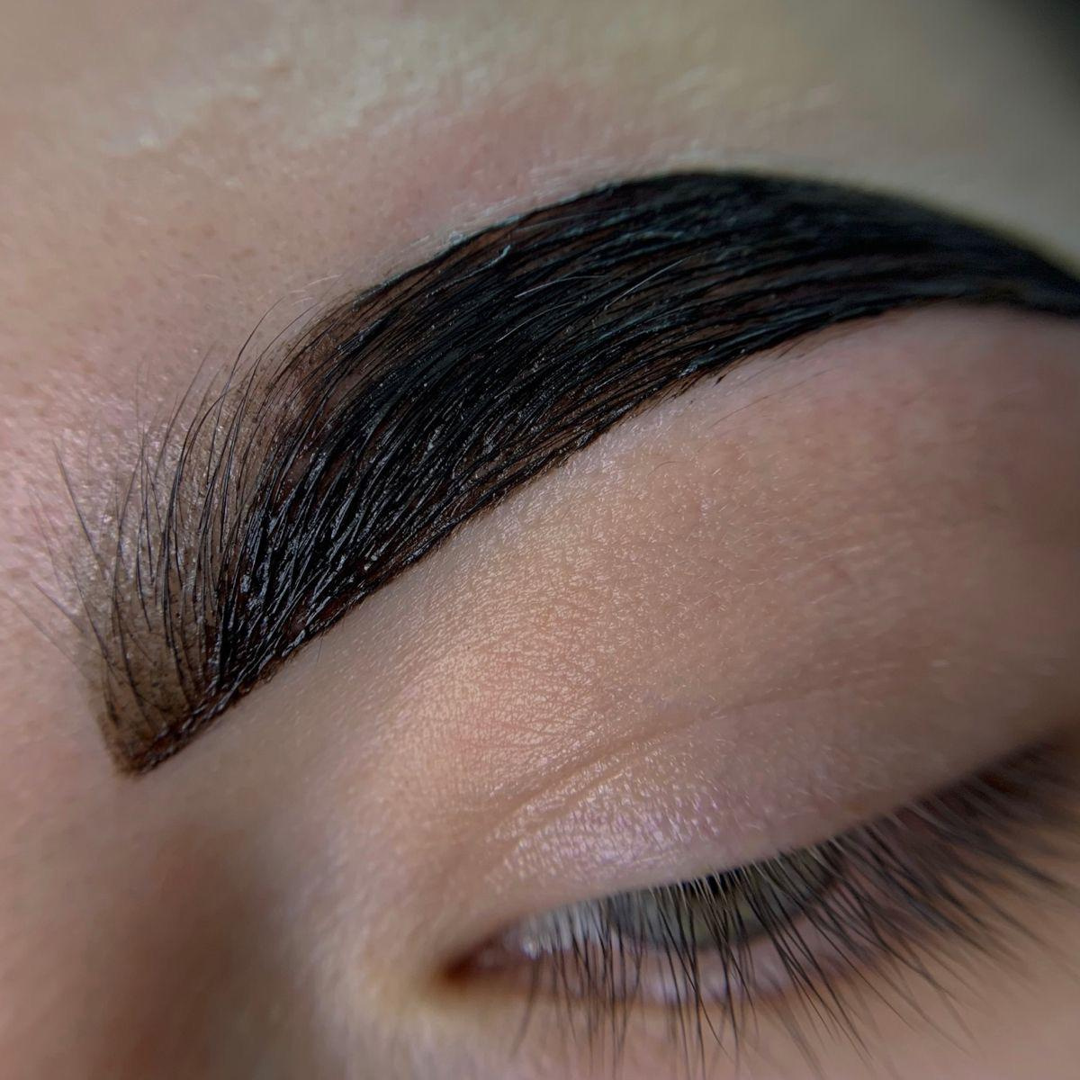 Архитектура  бровей с окрашиванием