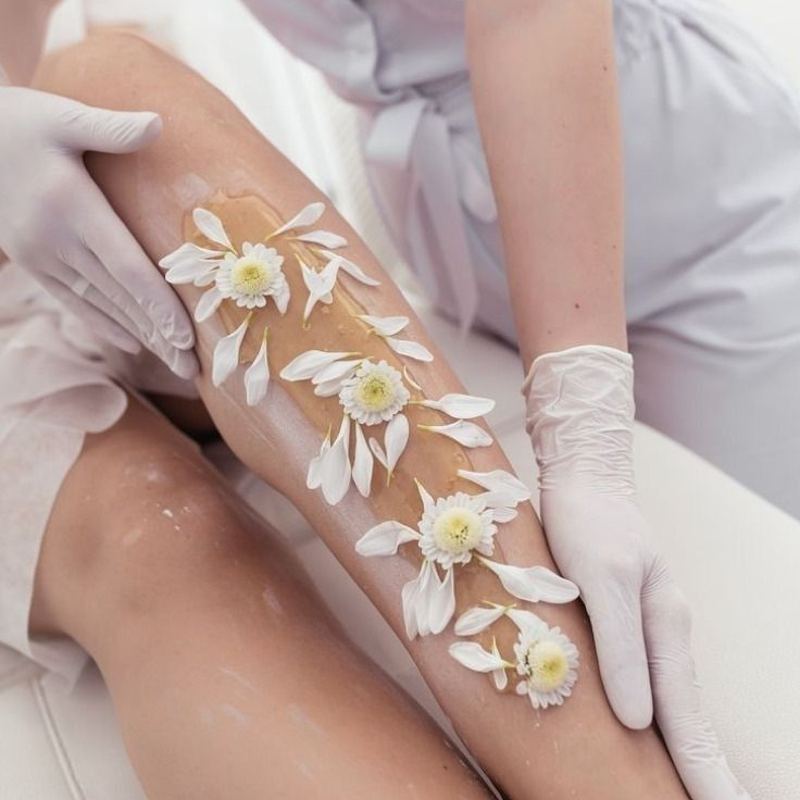 Голени с коленями сахар (жен.)