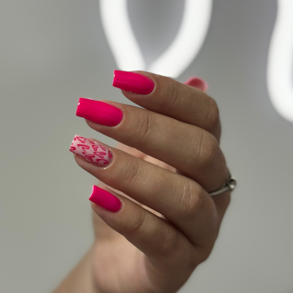 Маникюр с покрытием гель-лак