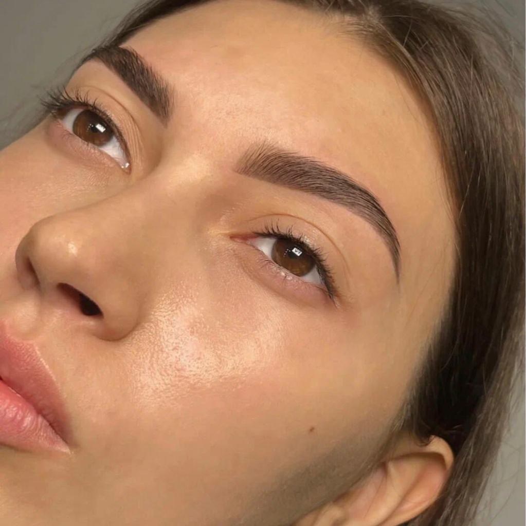 Коррекция+окрашивание+долгов ременная укладка бровей