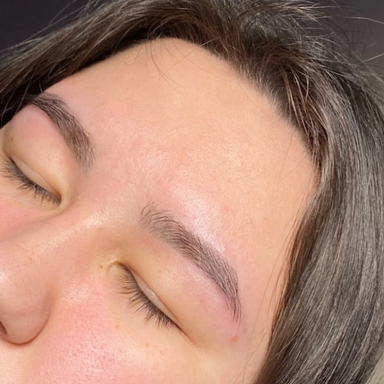 Коррекция + осветление бровей