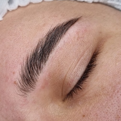 Ламинирование бровей