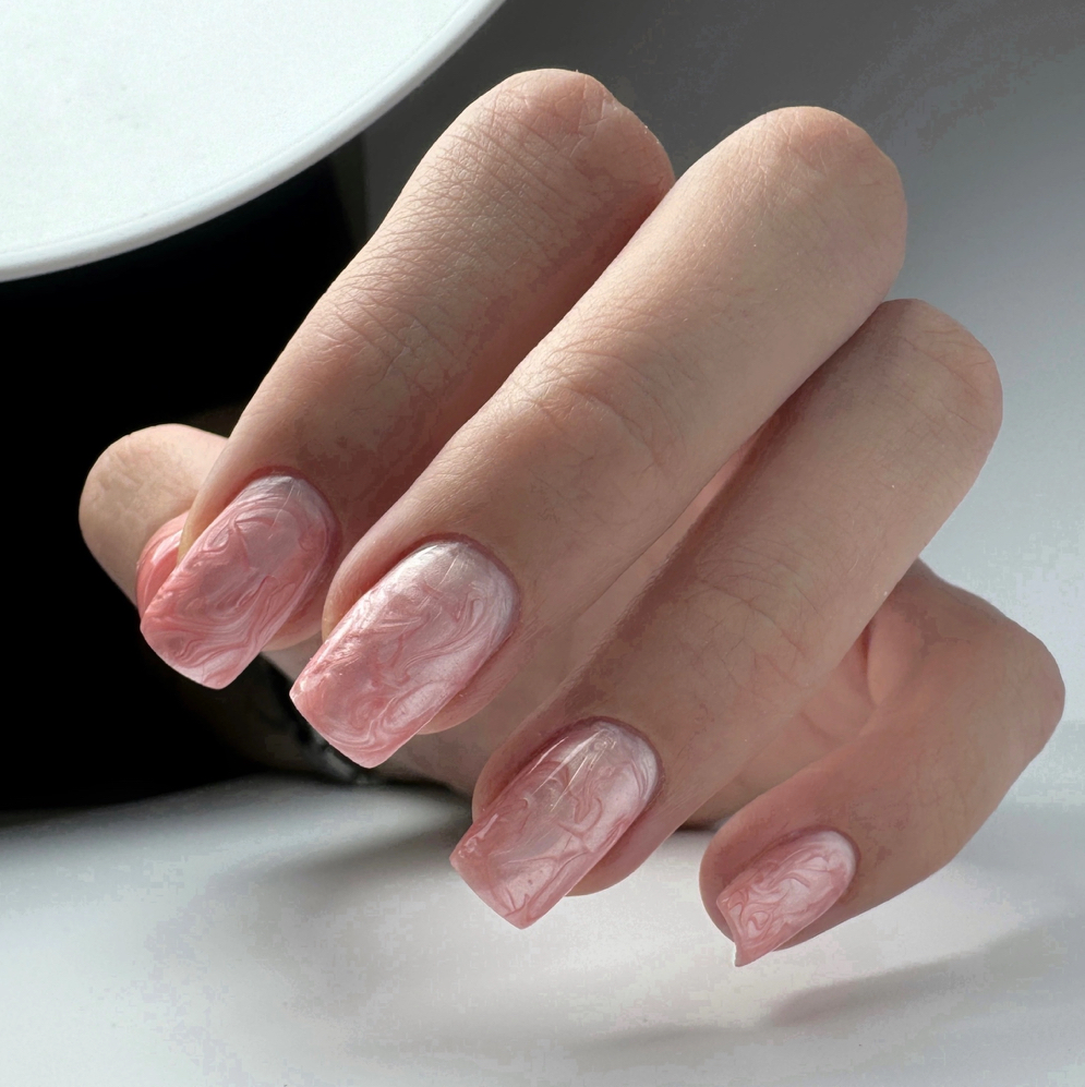 Маникюр с покрытием (длинные ногти - длина свободного края, больше половины длины ногтевого ложа)