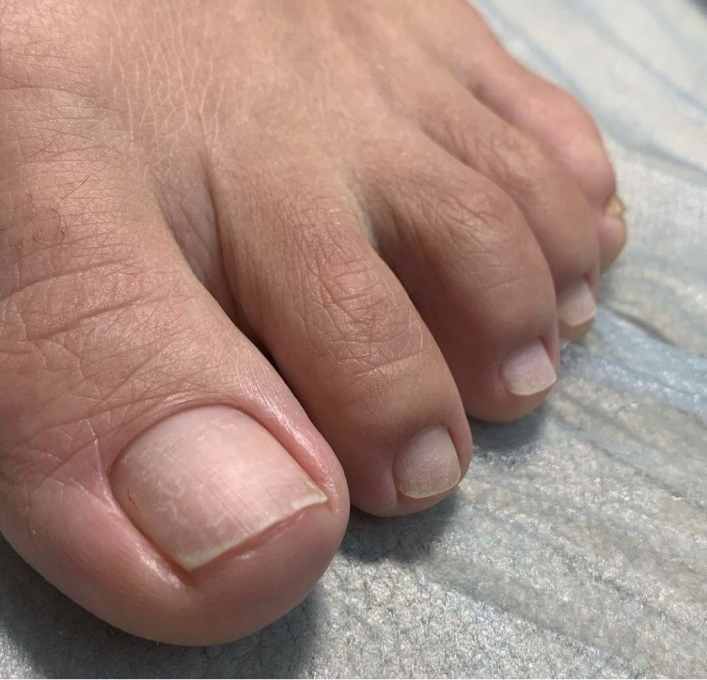 Педикюр без покрытия (обработка стопы и пальчиков)