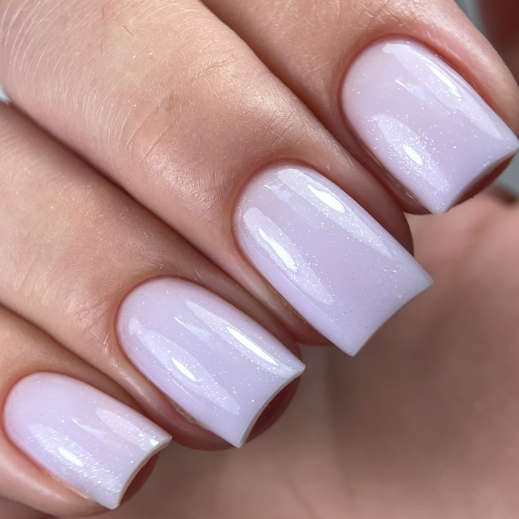 Маникюр с однотонным покрытием