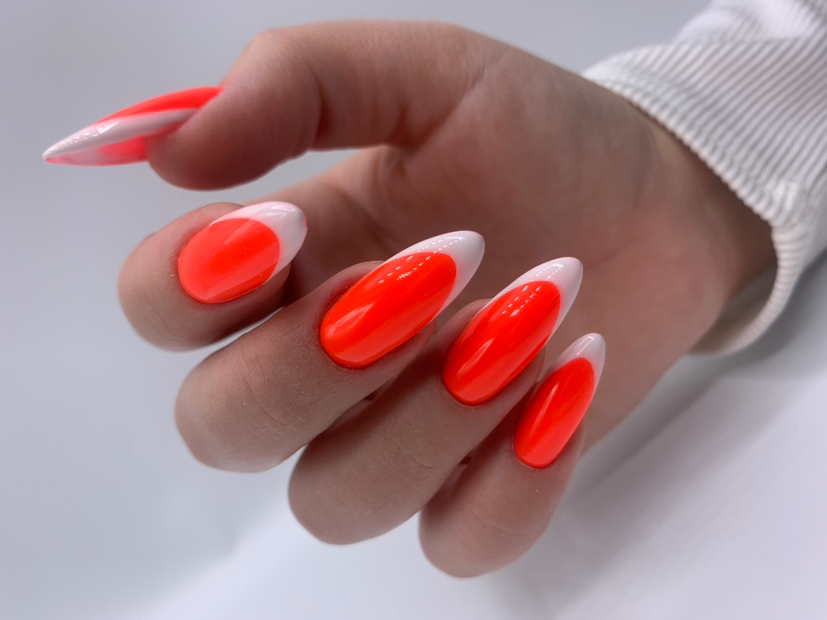 Маникюр с укреплением гелем под покрытие гель-лак (Luxio + 200 р. к прайсу)