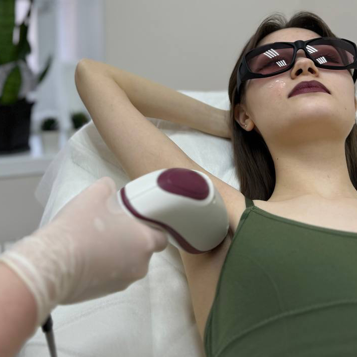 Подмышечные впадины