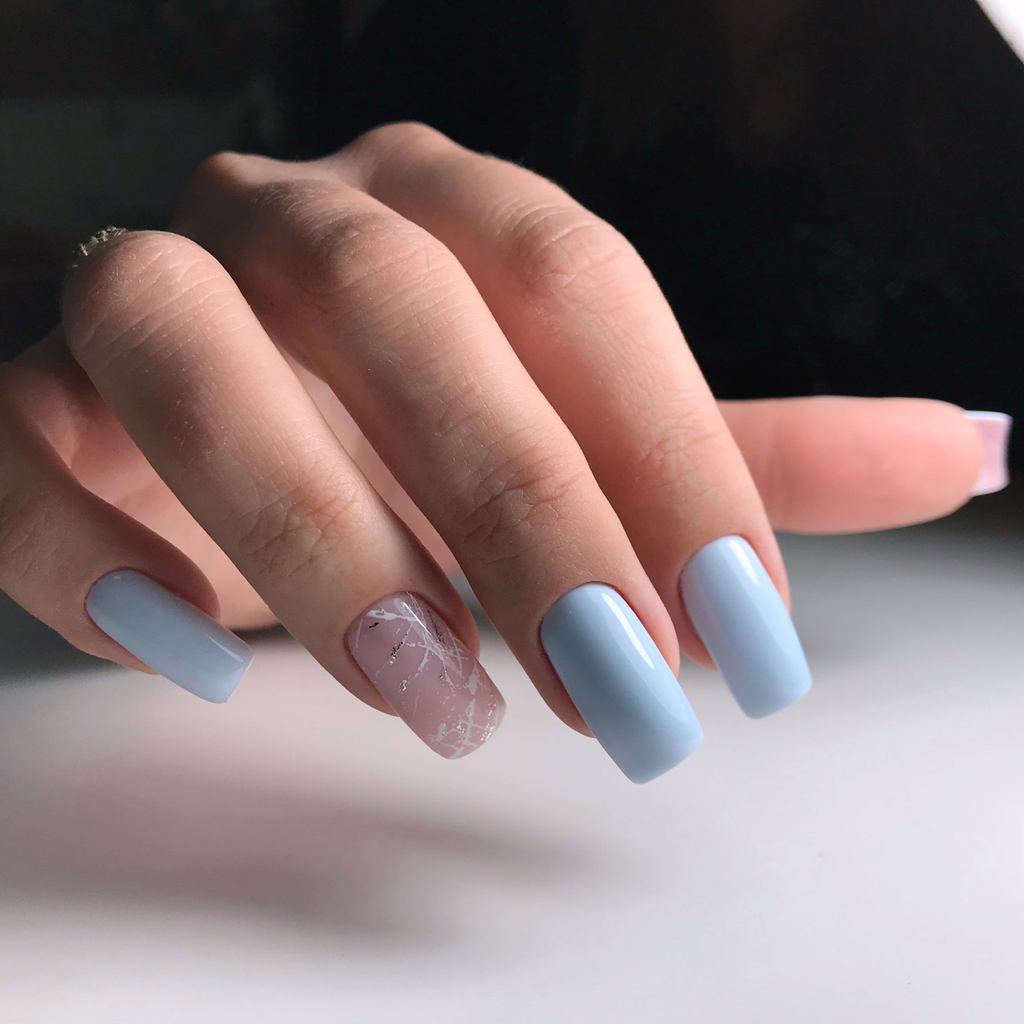 Коррекция нарощенных ногте АКРИЛ (+ маникюр)