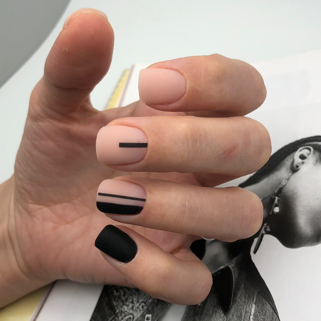 Маникюр с покрытием гель-лак + легкий дизайн