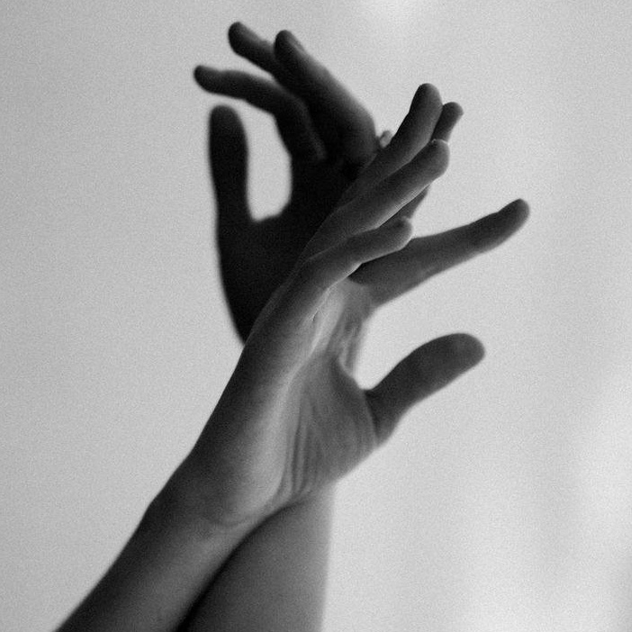 Руки до локтя