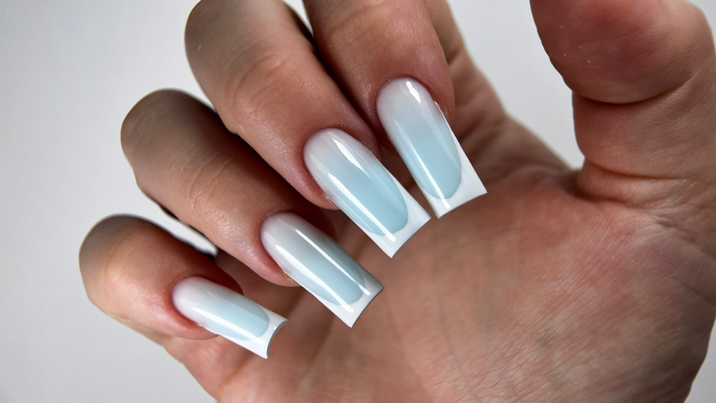 Наращивание ногтей