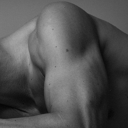 Руки до локтя