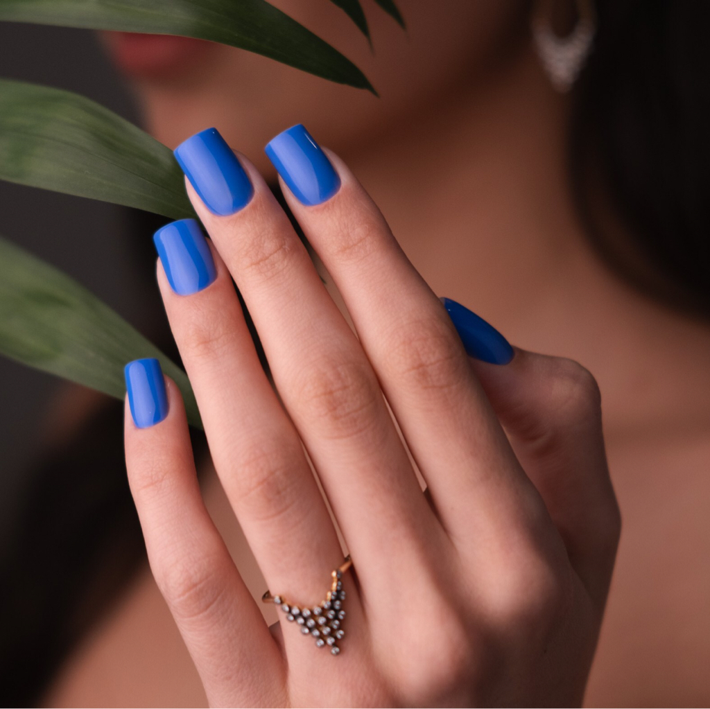 Комплекс маникюра с поднятием клюющих ногтей