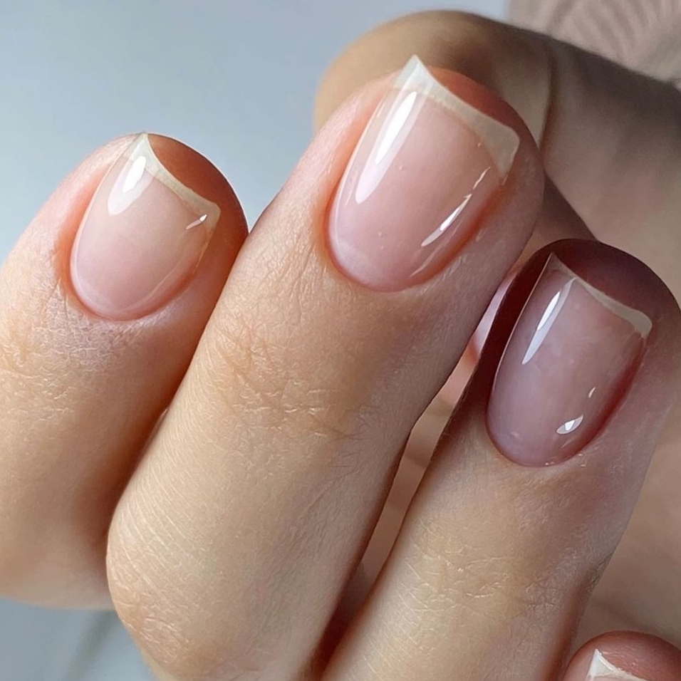 Маникюр  с покрытием защитный лак