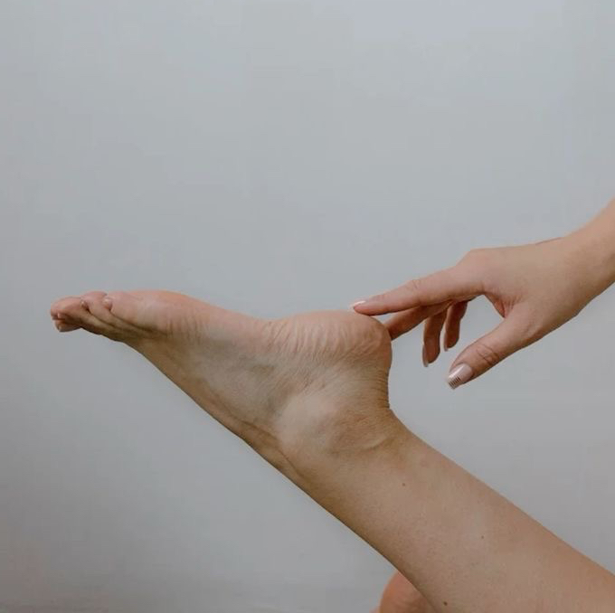 Педикюр Аппаратный (обработка всей стопы , без покрытия)