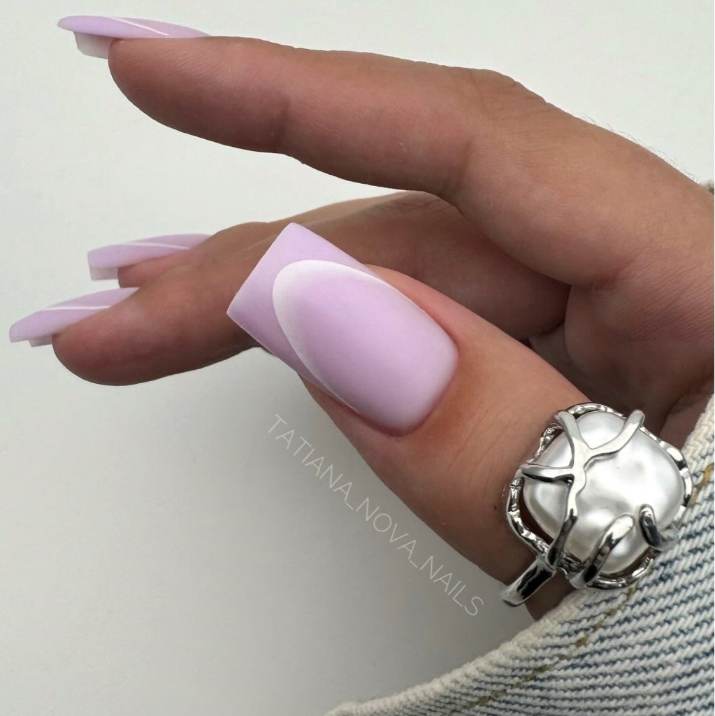 Наращивание ногтей «Выкладной френч»