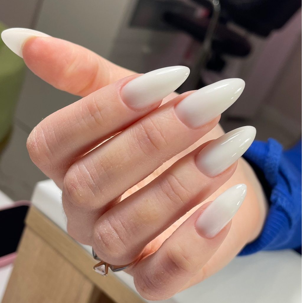 Наращивание ногтей