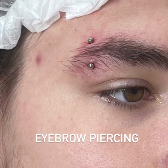 Пирсинг брови