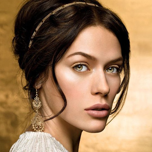 МАКИЯЖ YOUNG GLOW (NUDE LOOK)