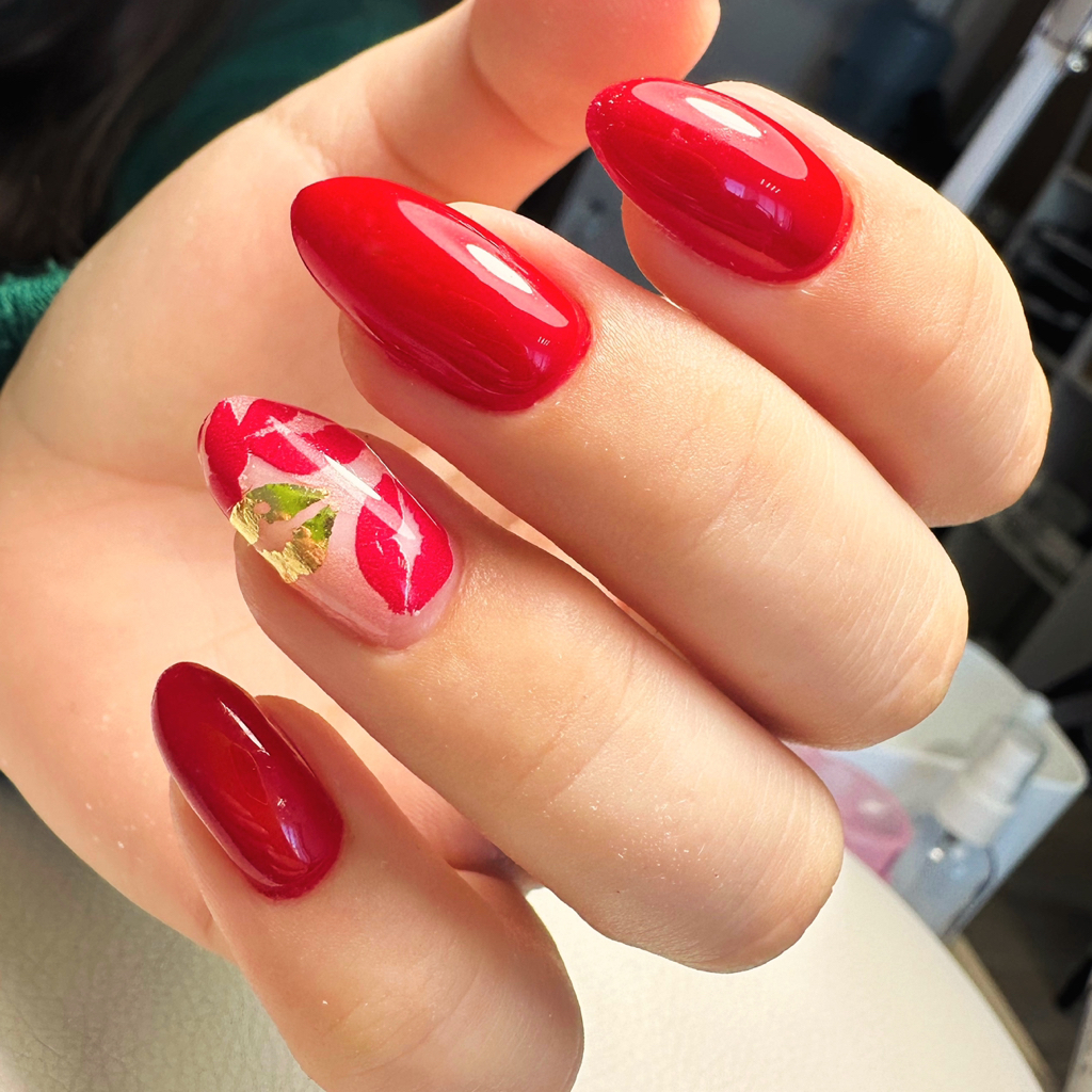 Наращивание ногтей