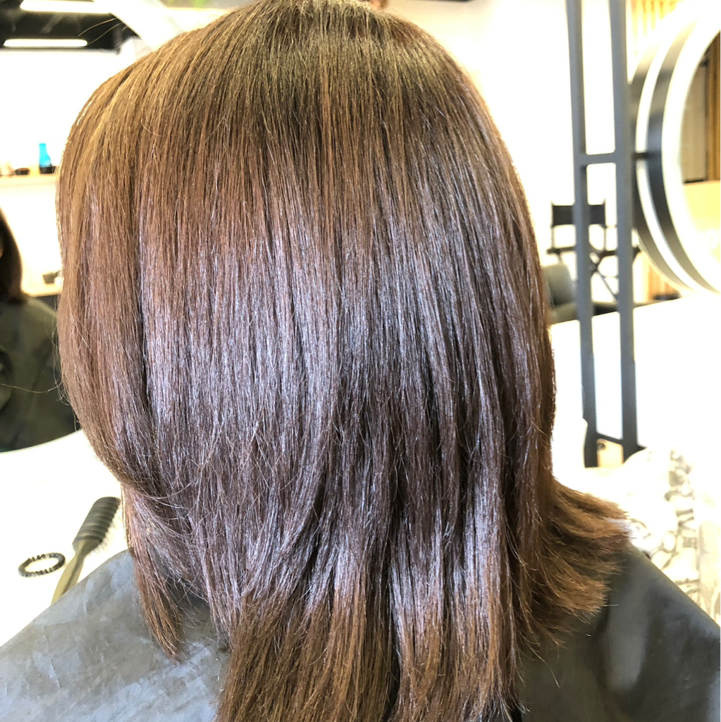 Окрашивание волос в один тон до плеч