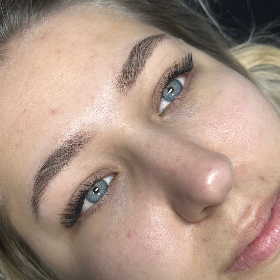 Наращивание ресниц 1,5 D