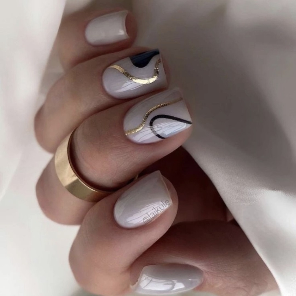 Маникюр с покрытием