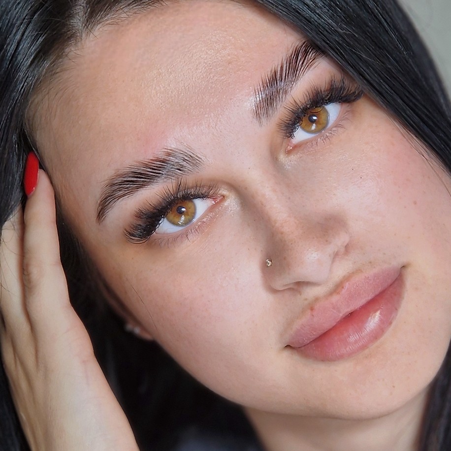 Комплекс (Долговременная укладка бровей + коррекция + окрашивание)